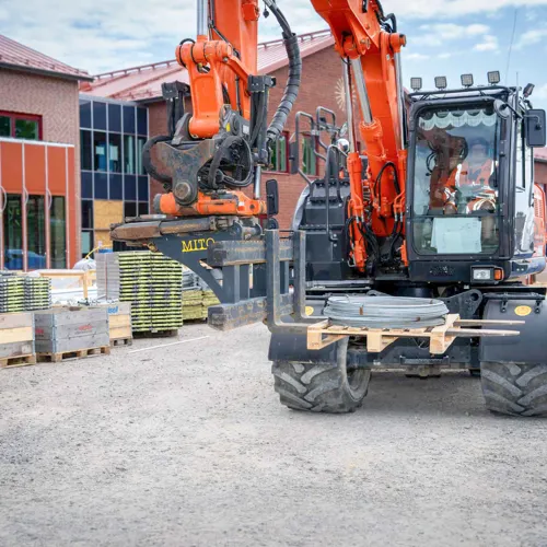 Mito Entrack Gaffelstall Pallgafflar Hitachi Zaxis Zx 140W Gravmaskin Hjulgravare DSC05471